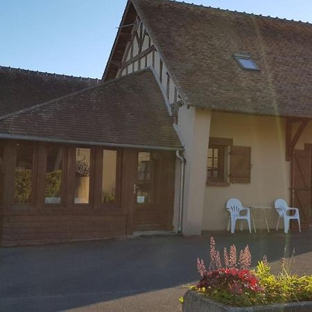 Les Brulis Chambre D'Hotes Châtillon-sur-Loire Exteriör bild